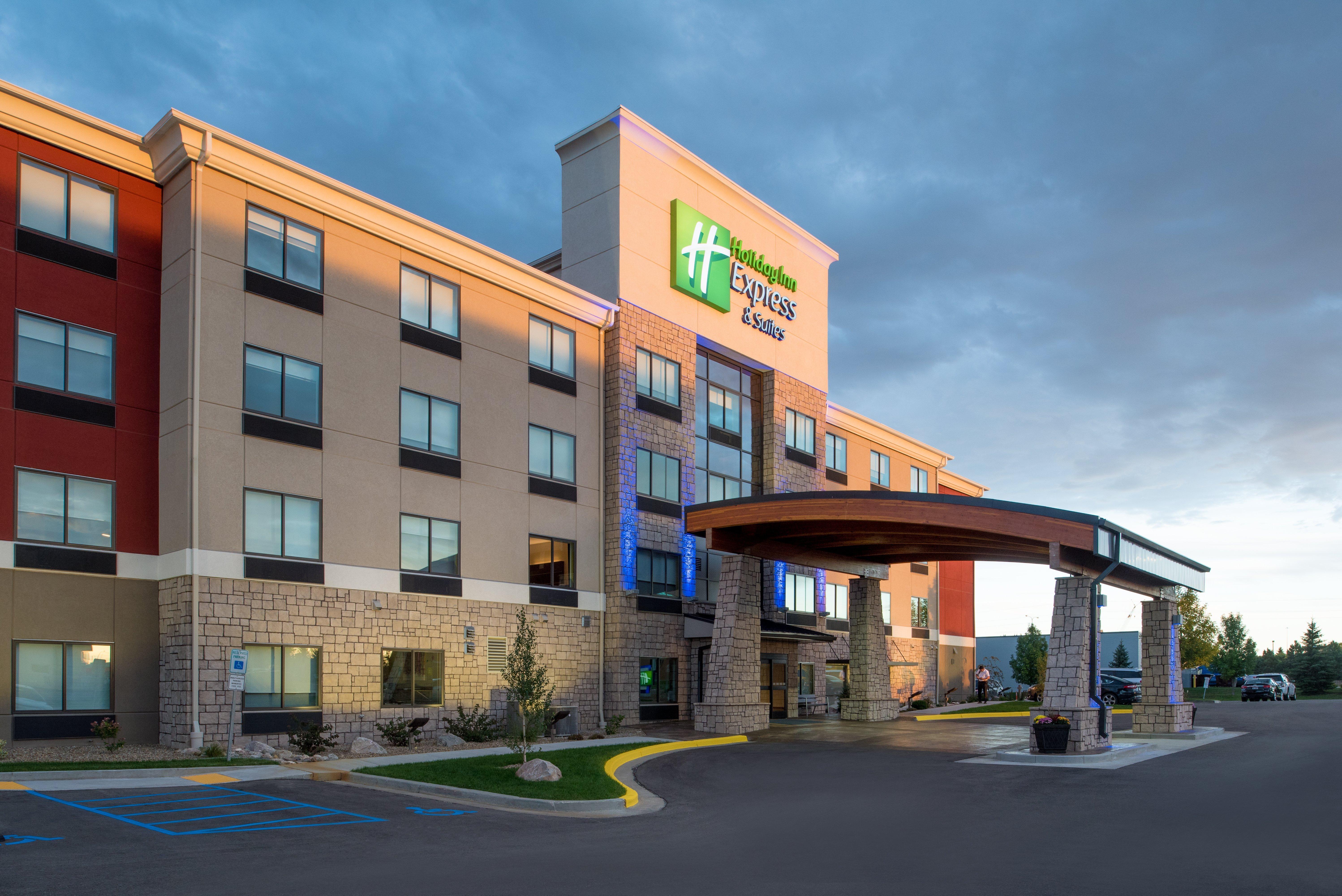 Holiday Inn Express Hotel & Suites Bismarck By Ihg Luaran gambar