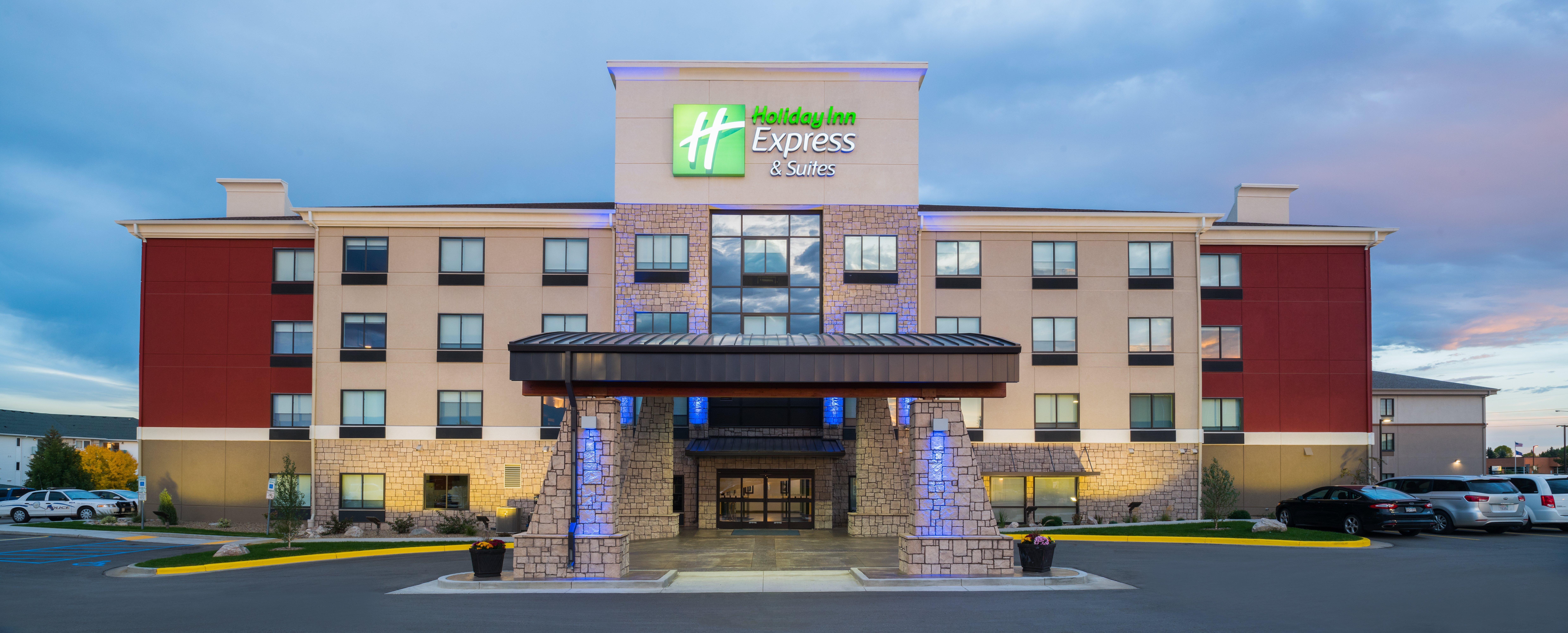 Holiday Inn Express Hotel & Suites Bismarck By Ihg Luaran gambar