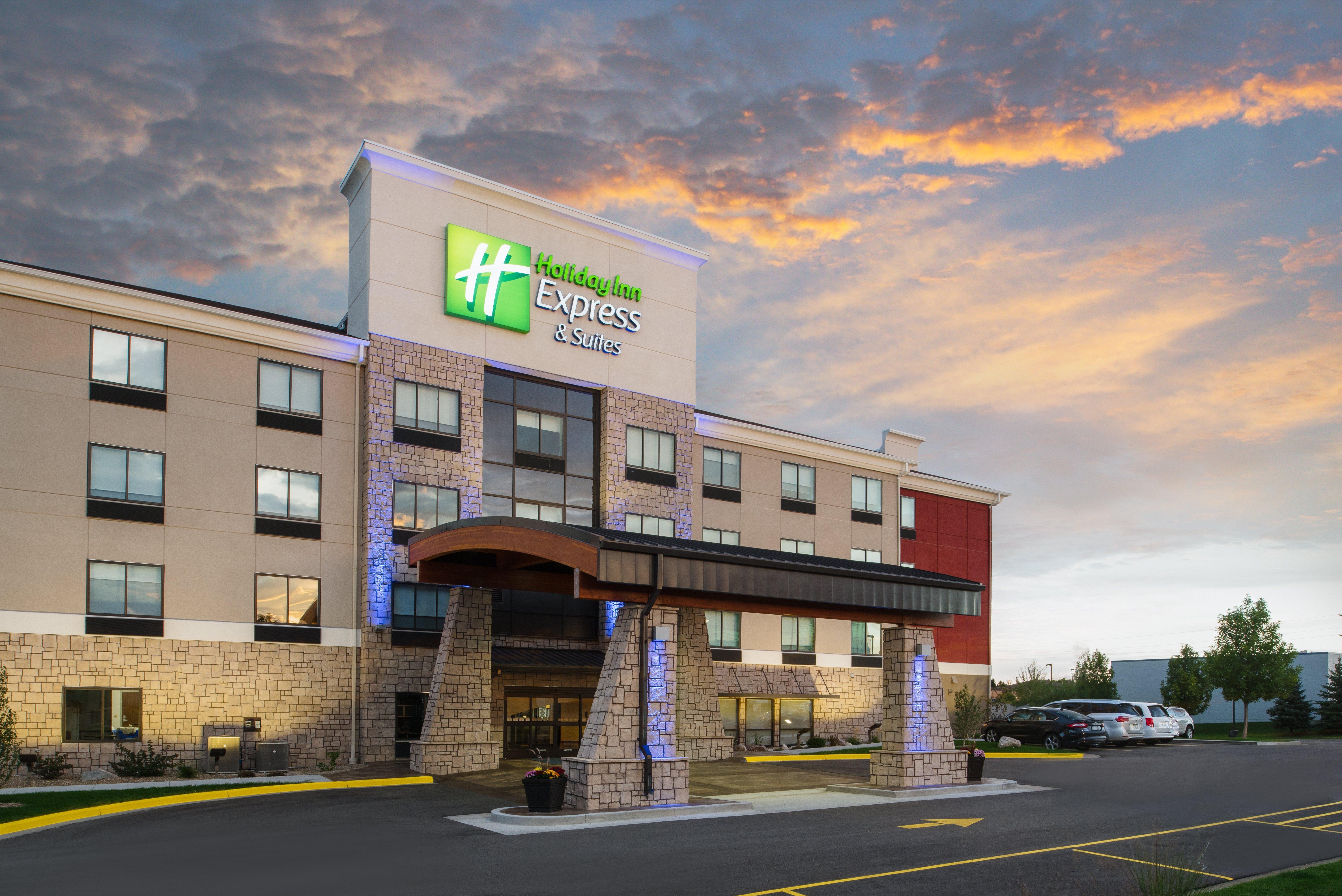 Holiday Inn Express Hotel & Suites Bismarck By Ihg Luaran gambar