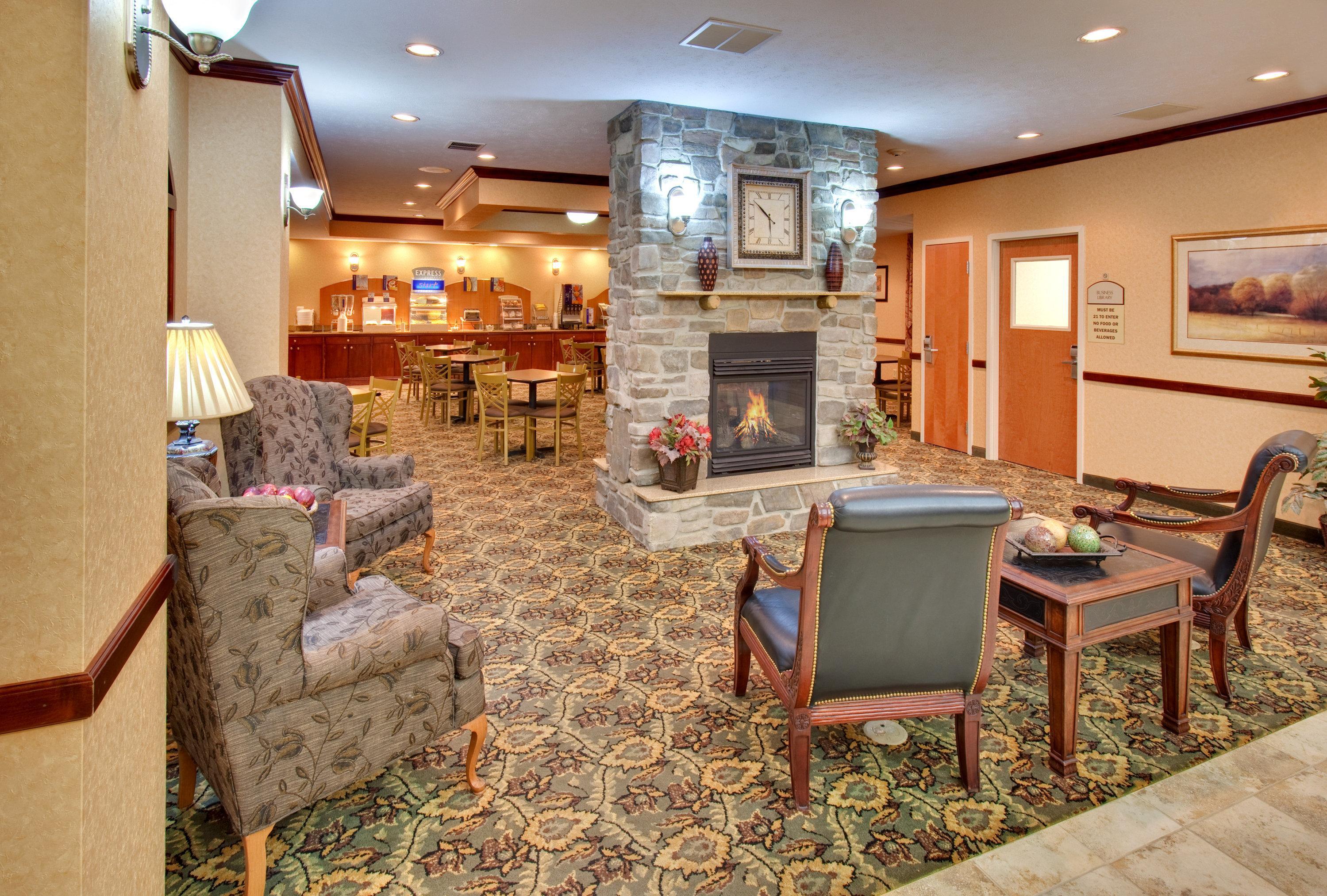 Holiday Inn Express Hotel & Suites Bismarck By Ihg Luaran gambar