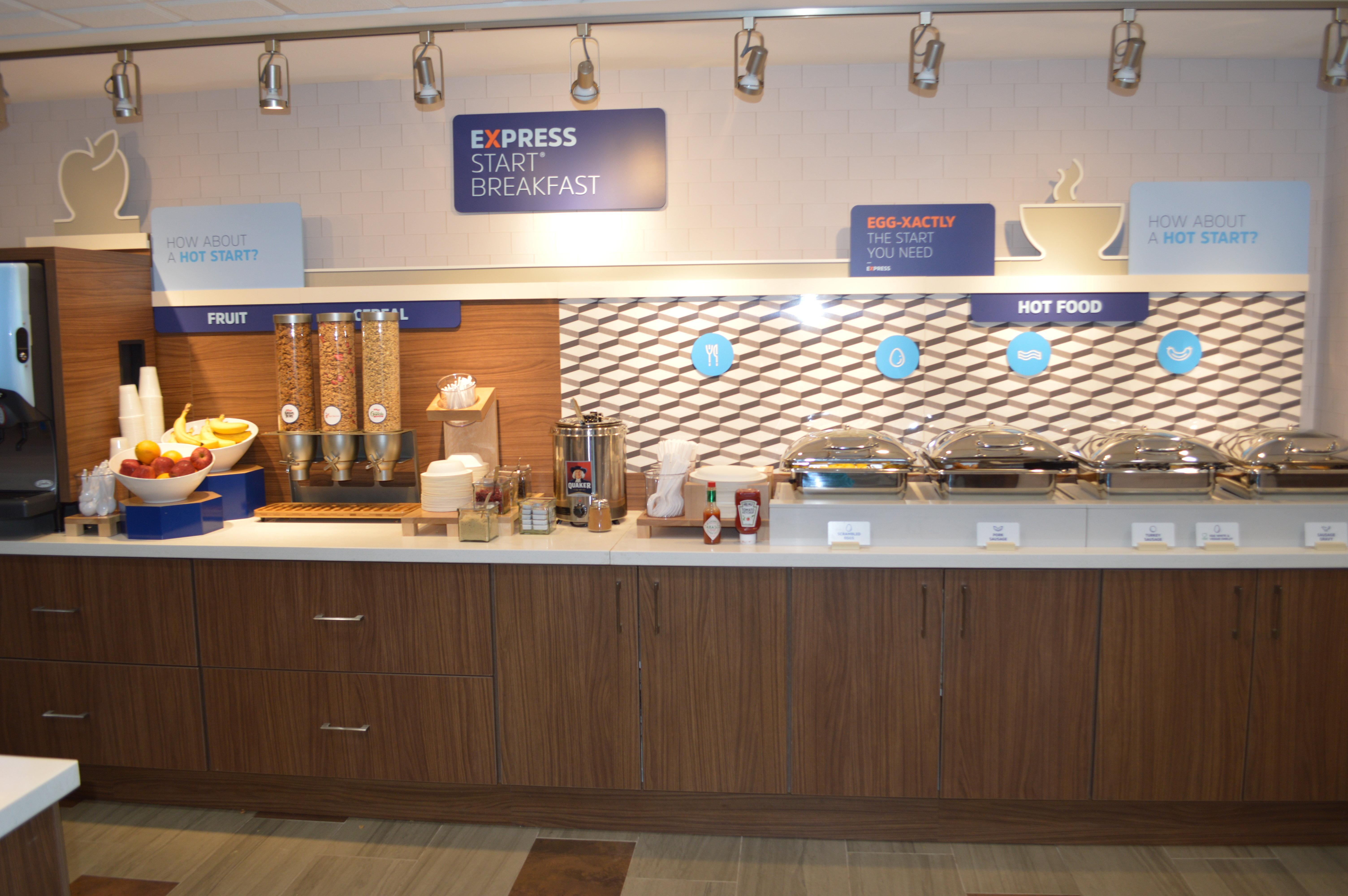 Holiday Inn Express Hotel & Suites Bismarck By Ihg Luaran gambar