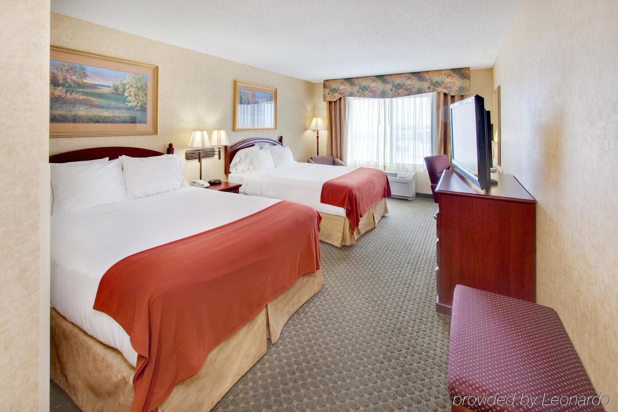 Holiday Inn Express Hotel & Suites Bismarck By Ihg Bilik gambar