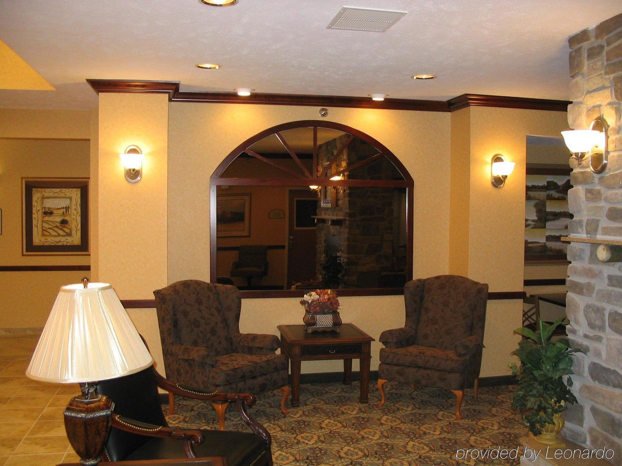 Holiday Inn Express Hotel & Suites Bismarck By Ihg Dalaman gambar