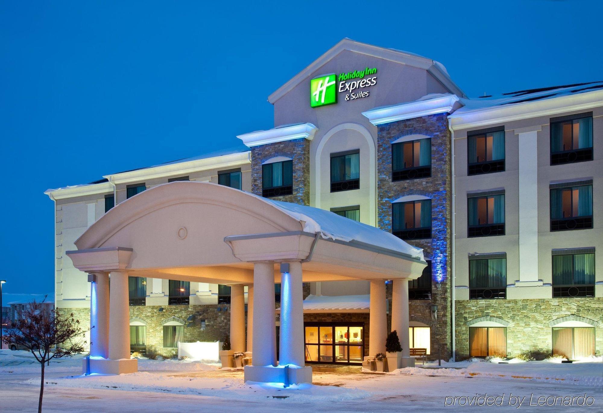 Holiday Inn Express Hotel & Suites Bismarck By Ihg Luaran gambar