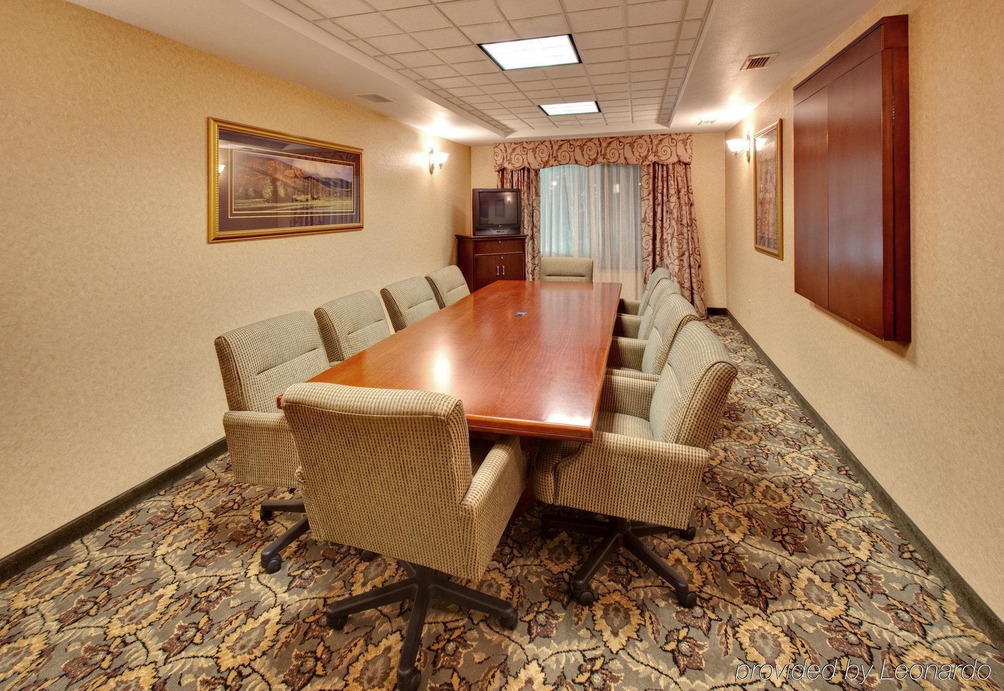Holiday Inn Express Hotel & Suites Bismarck By Ihg Kemudahan gambar