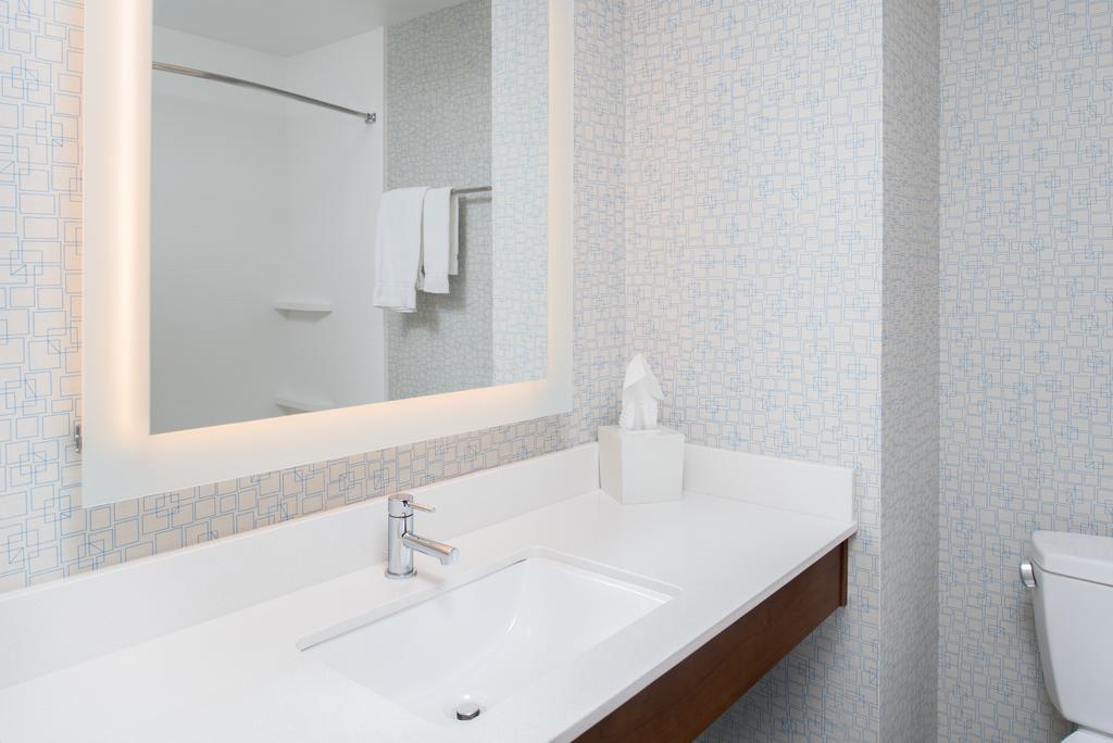 Holiday Inn Express Hotel & Suites Bismarck By Ihg Luaran gambar