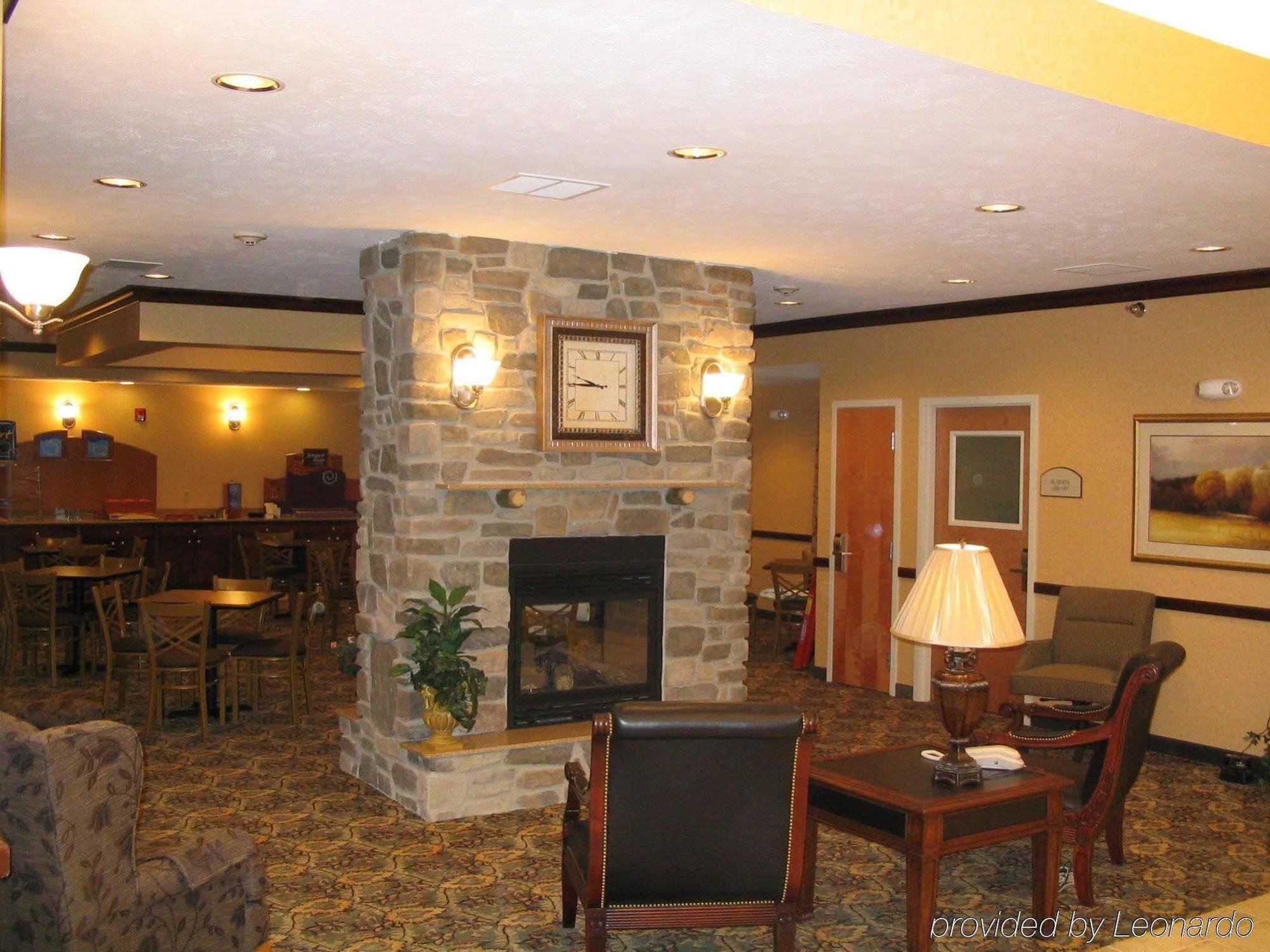 Holiday Inn Express Hotel & Suites Bismarck By Ihg Luaran gambar